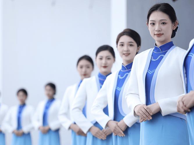 禮尚往來(lái)，愛(ài)傳萬(wàn)家 浙江傳媒學(xué)院禮儀公益服務(wù)團(tuán)的文明實(shí)踐